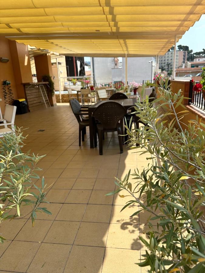 Royal Inn Aparthotel Lloret de Mar Exterior photo